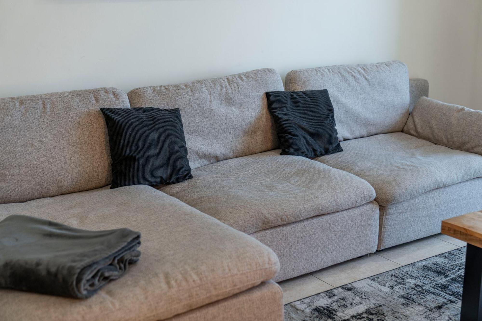 Stunning 1 Bedroom In Marina Apartment *